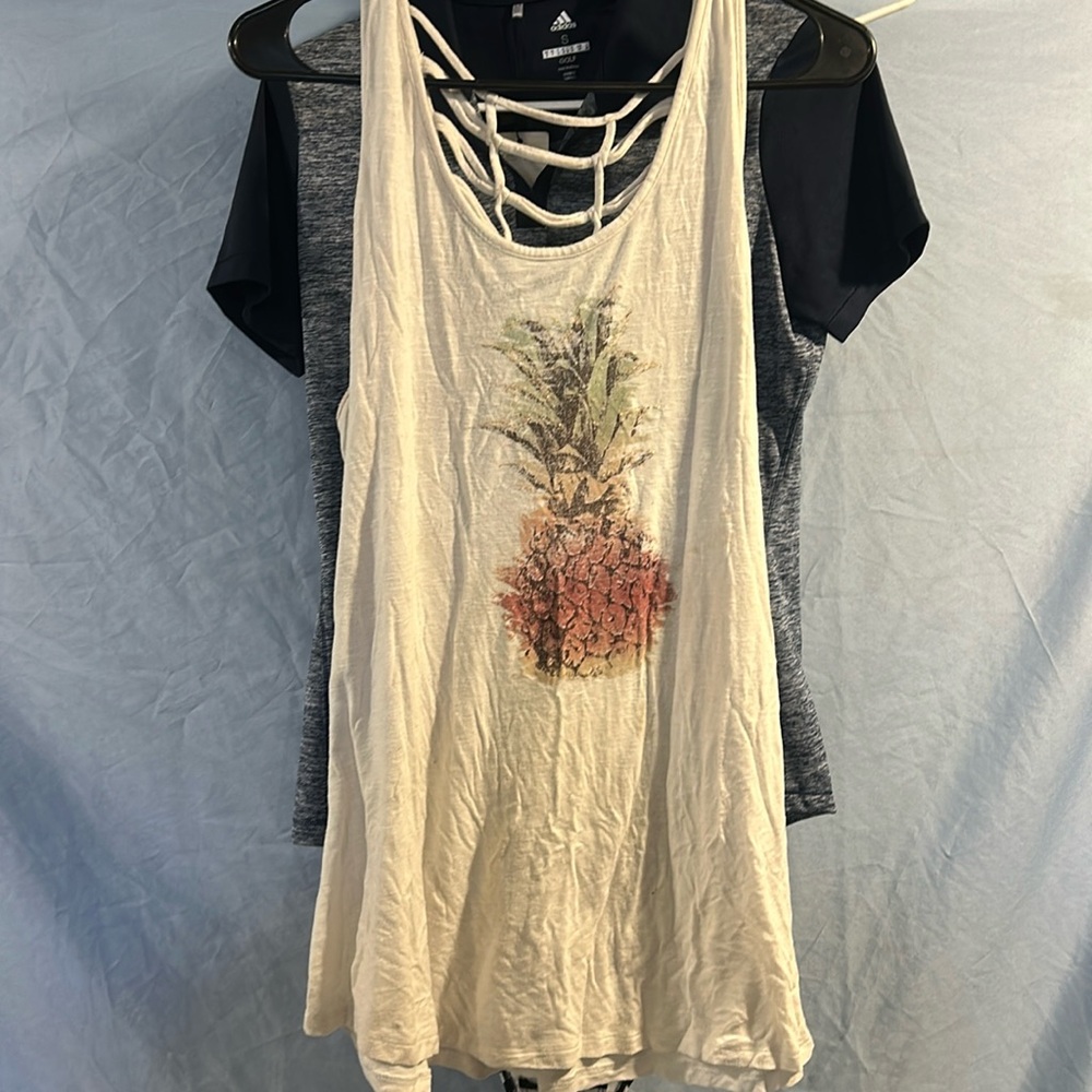 Maurice’s pinapple tank